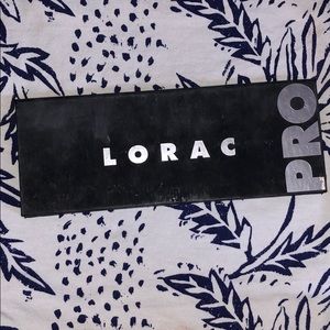 Lorac pro eyeshadow pallet